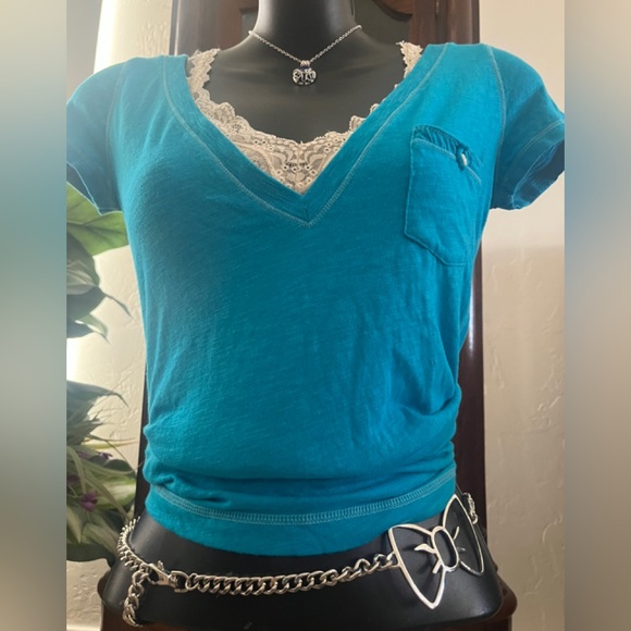 Y2k NWT Gorgeous Hollister V- Neckline short-sleeve top So Cal❣️ - Picture 9 of 16